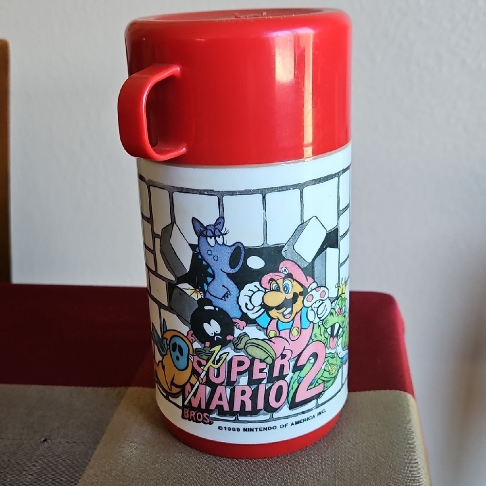 Super Mario Bros 2 Thermos with Red Lid
